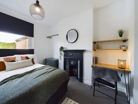 6 bedroom student house in Brynmill, Swansea