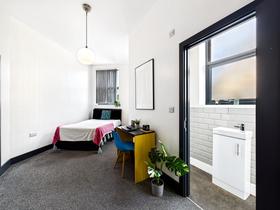 9 bedroom student house in Port Tennant, Swansea