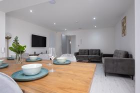 6 bedroom student house in Monks Road, Lincoln