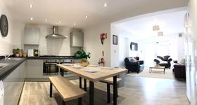 6 bedroom student house in City Centre, Swansea