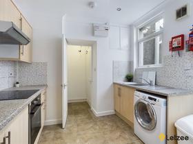 3 bedroom student house in Brynmill, Swansea