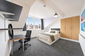 5 bedroom student house in Hyde Park, Leeds