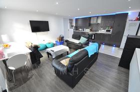 3 bedroom student house in Hyde Park, Leeds