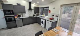 5 bedroom student house in Headingley, Leeds