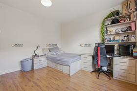 4 bedroom student house in Hyde Park, Leeds