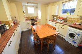 6 bedroom student house in Woodhouse, Leeds