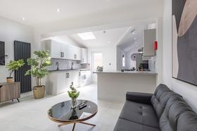 6 bedroom student house in High Street, Lincoln