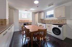 6 bedroom student house in Woodhouse, Leeds
