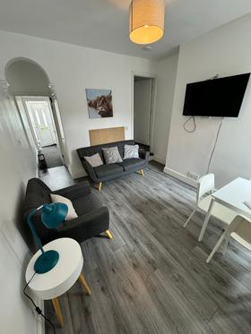 3 bedroom student house in Shelton, Stoke-on-Trent
