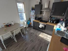 4 bedroom student house in Burley, Leeds