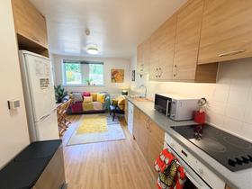 4 bedroom student apartment in Stanmore, Winchester