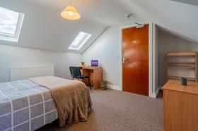 6 bedroom student house in Brynmill, Swansea