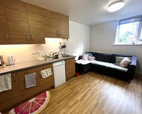4 bedroom student apartment in Stanmore, Winchester