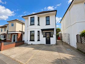 4 bedroom student house in Ensbury Park, Bournemouth