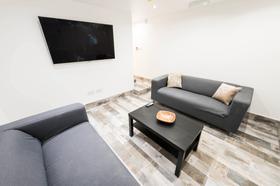 6 bedroom student house in Hyde Park, Leeds