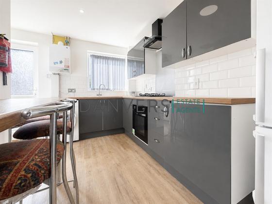 3 bedroom student house in Westcotes, Leicester
