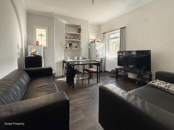 8 bedroom student house in City Centre, Reading
