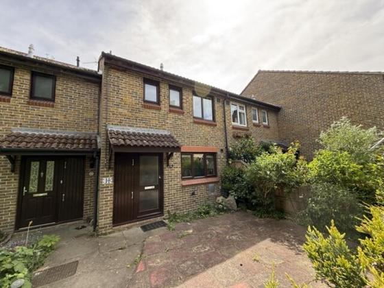 3 bedroom student house in Egham, Surrey