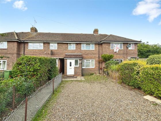 1 bedroom student house in Egham, Surrey