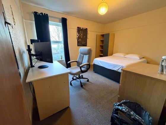 3 bedroom student house in The Polygon, Southampton