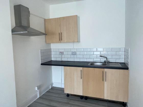 1 bedroom student apartment in Sandfields, Swansea