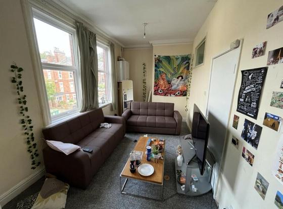 6 bedroom student house in Hyde Park, Leeds