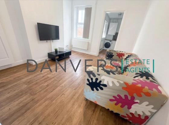 3 bedroom student house in Westcotes, Leicester