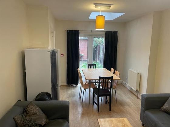 6 bedroom student house in Town Centre, Leamington Spa