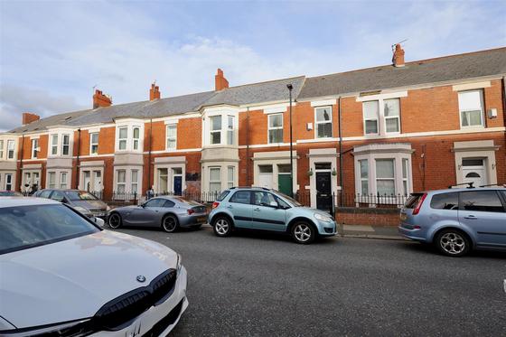 3 bedroom student apartment in Fenham, Newcastle