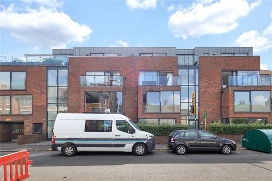 1 bedroom student apartment in Oval, London