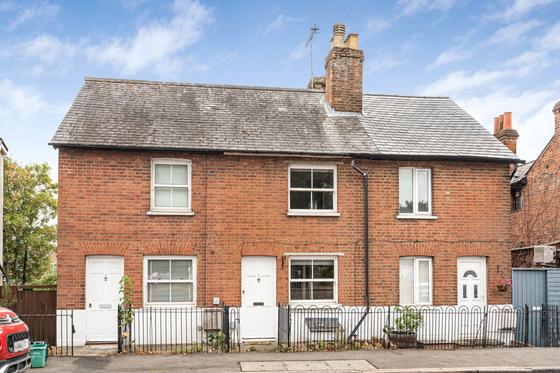 3 bedroom student house in Egham, Surrey