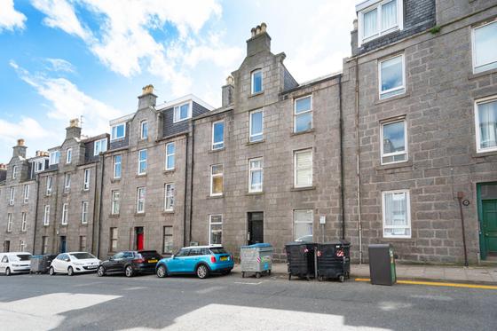 1 bedroom student apartment in Rosemount, Aberdeen