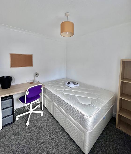 5 bedroom student house in Twerton, Bath