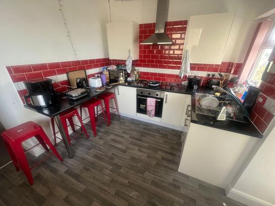 6 bedroom student house in Brynmill, Swansea