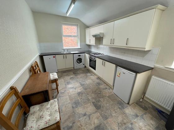 3 bedroom student apartment in Westcotes, Leicester