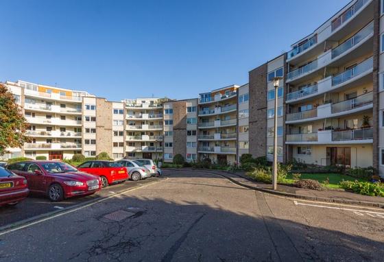 2 bedroom student apartment in Comely Bank, Edinburgh