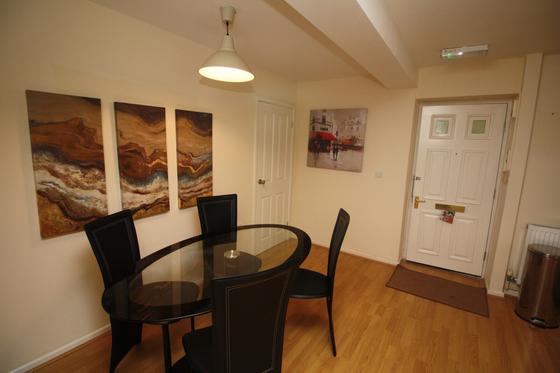 2 bedroom student apartment in Cannon Park, Coventry