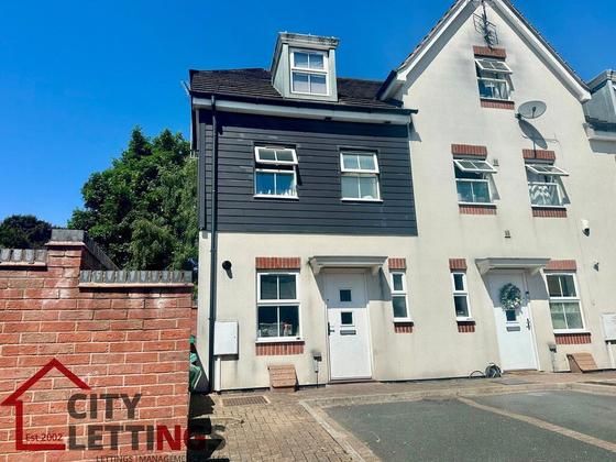 4 bedroom student house in Thorneywood, Nottingham