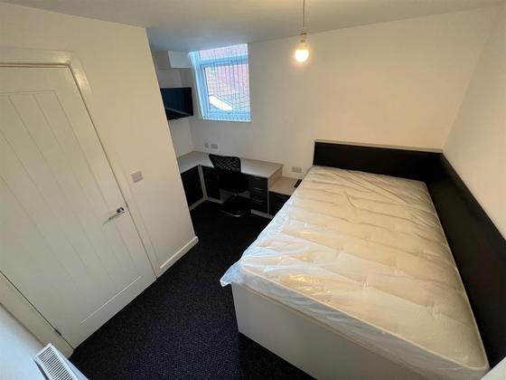 5 bedroom student house in Stoke, Coventry