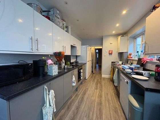 4 bedroom student house in The Polygon, Southampton