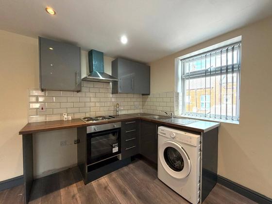 1 bedroom student apartment in Hyde Park, Leeds