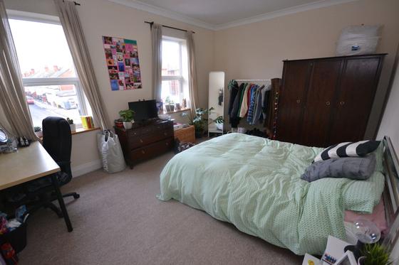 6 bedroom student house in City Centre, Reading