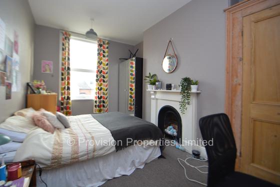 5 bedroom student house in Woodhouse, Leeds