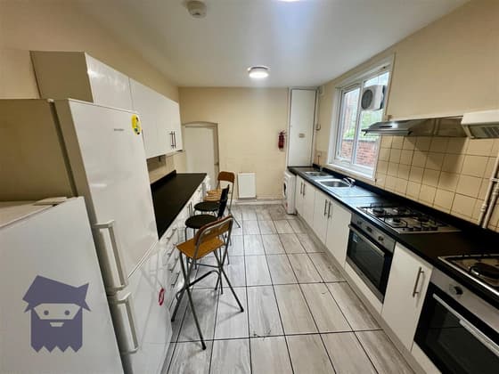 8 bedroom student house in Highfields, Leicester