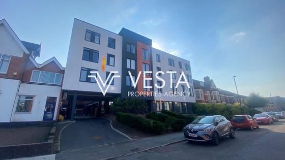 1 bedroom student apartment in City Centre, Coventry
