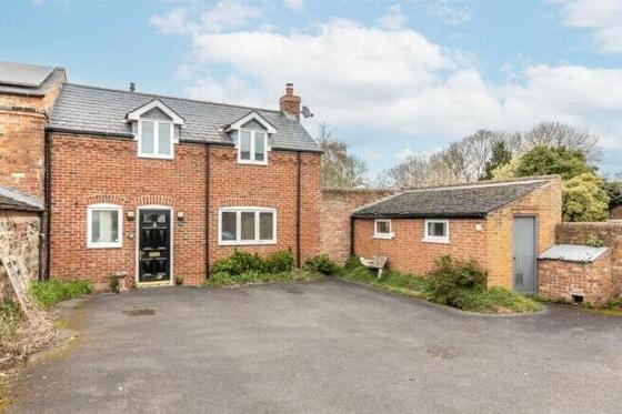4 bedroom student house in City Centre, Loughborough