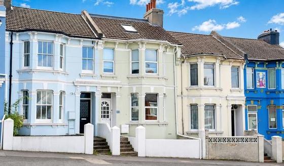 6 bedroom student house in Elm Grove, Brighton