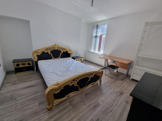 9 bedroom student house in Rusholme, Manchester