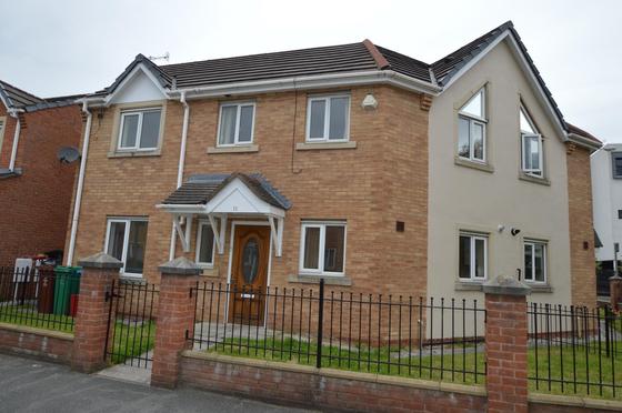 3 bedroom student house in Hulme, Manchester