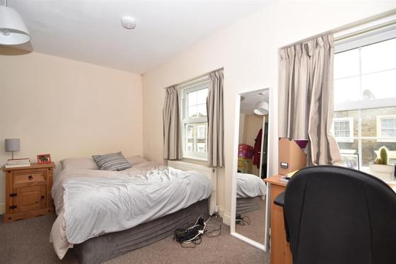 3 bedroom student apartment in Camden, London